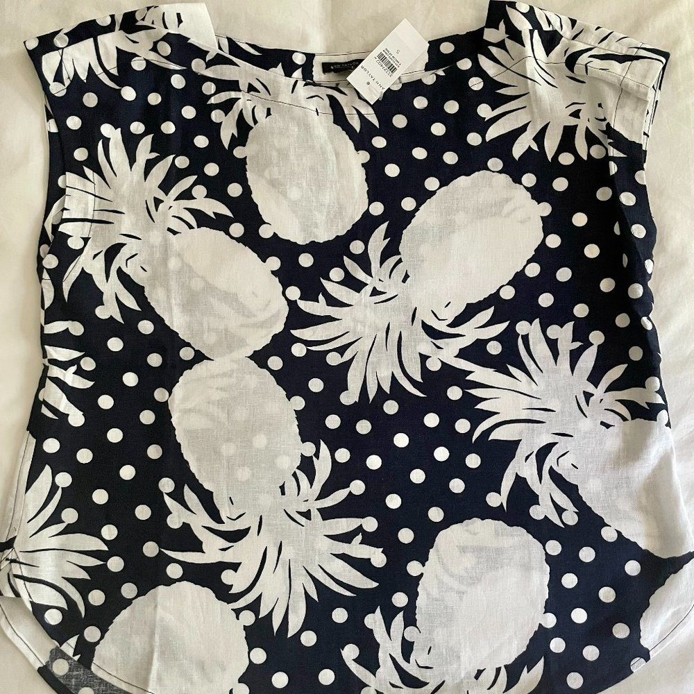 NWT LOFT Navy & White Linen Pineapple Top SZ S